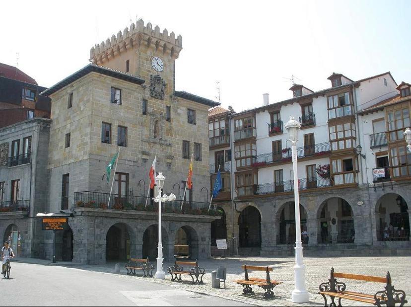 Appartamento Precioso apartamento con terraza y piscina Castro Urdiales Esterno foto